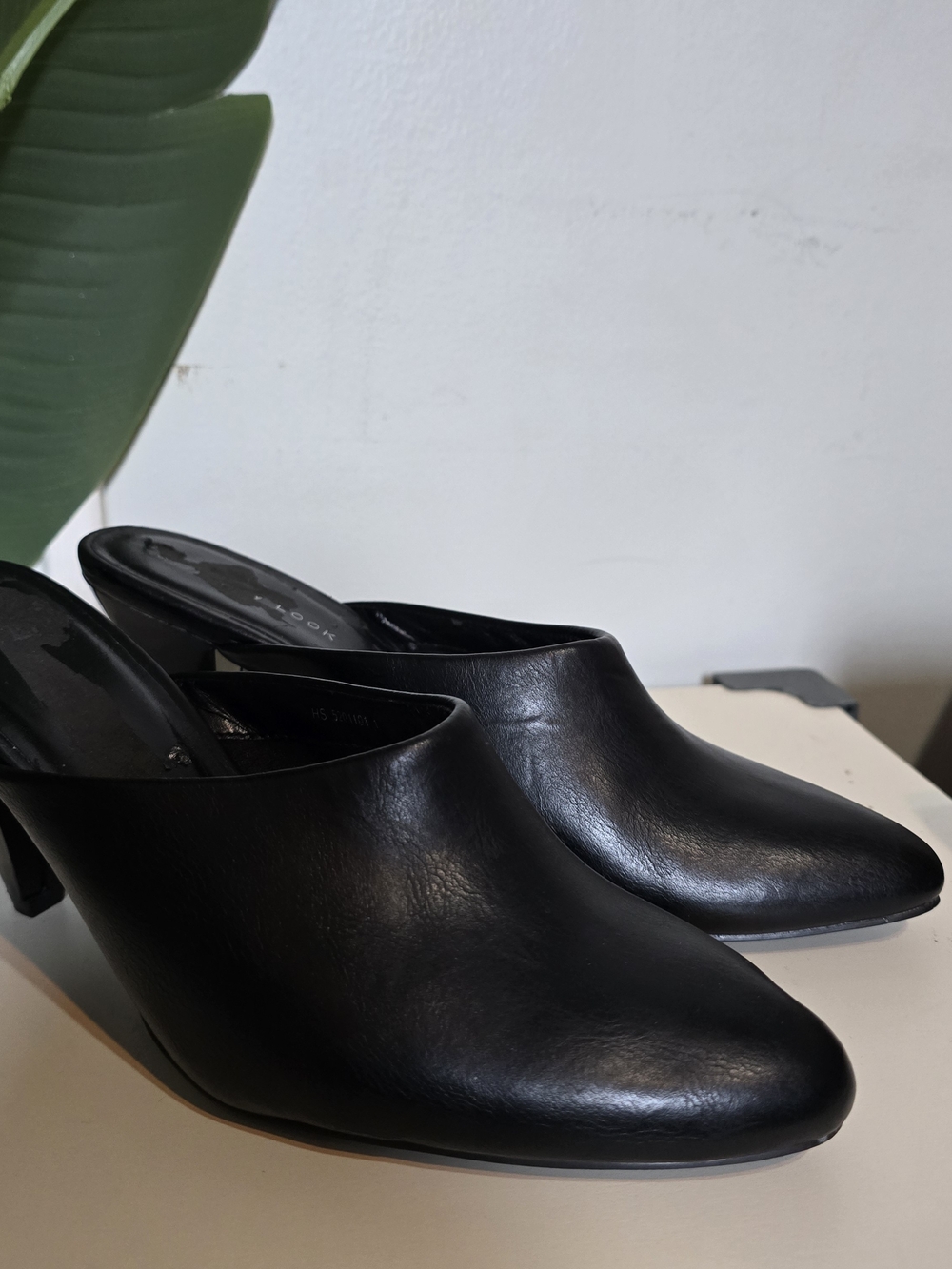 New Look Black Slip-On Leather Mules